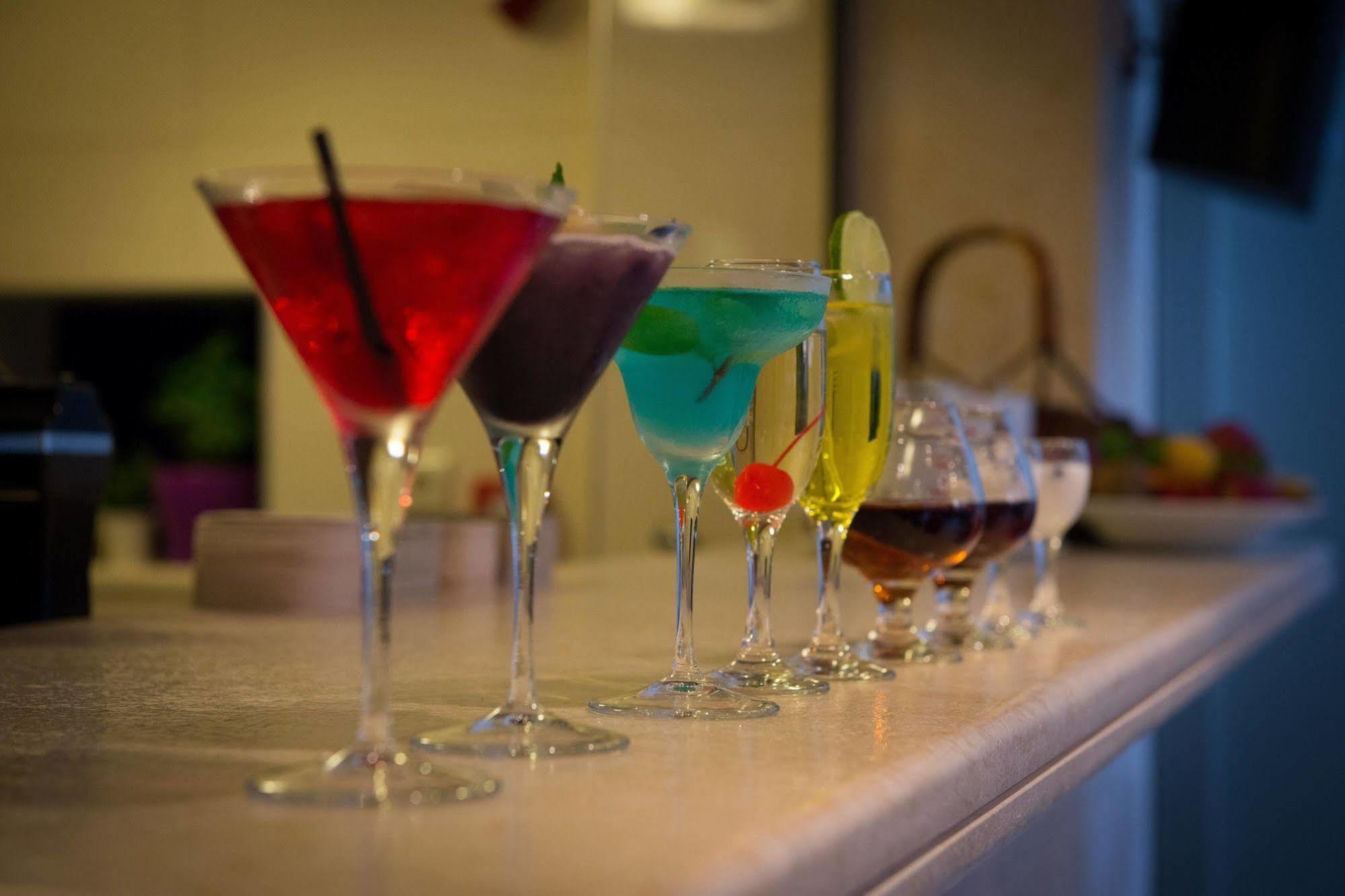 曼提尼亚湾酒店 卡拉马塔 外观 照片
